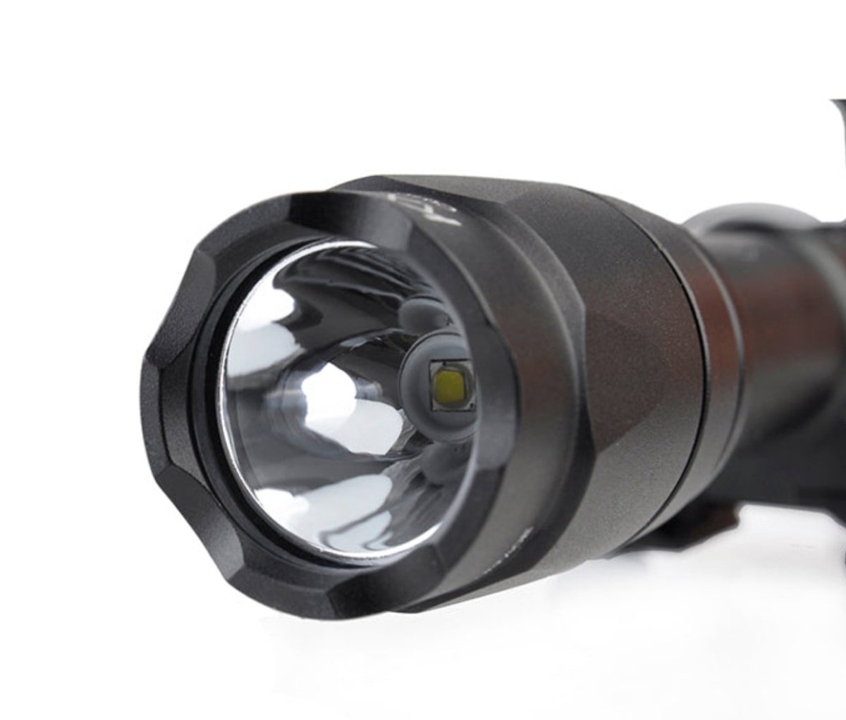 Element M600C Tactical SF LED Flashlights With 20mm Rail Mount - True Vision Tactical - EX072X-BK
